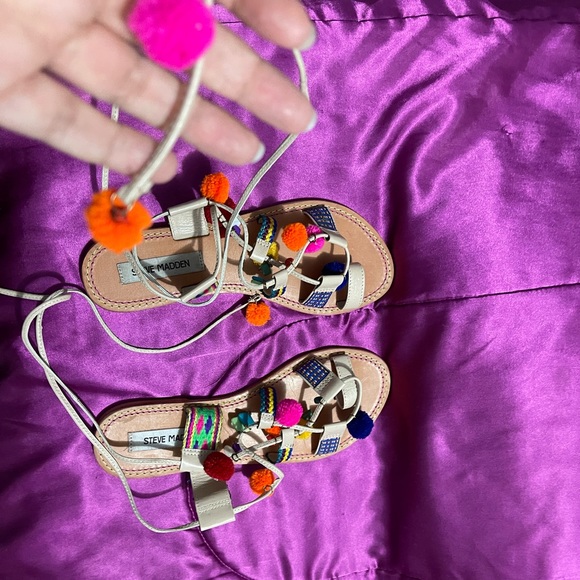 Steve Madden colorful leather pom pom sandals.Brand New ! - Picture 6 of 8